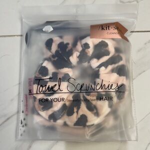 Kitsch Leopard Towel Scrunchies
